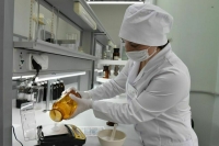 На прямую линию с Путиным приходят жалобы на закрытие производственных аптек