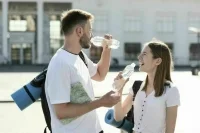 Наценку на воду и продукты в аэропортах предложили ограничить