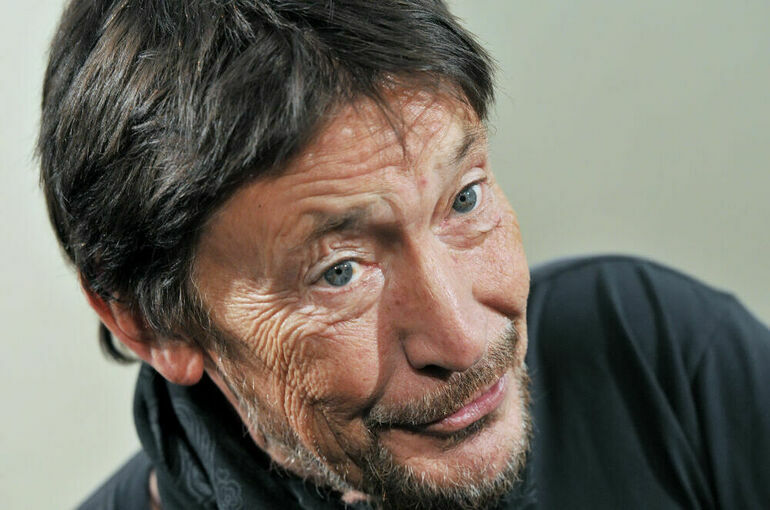 Умер британский певец Крис Ри