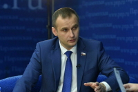 Депутат Леонов: Безалкогольное шампанское не должно называться «детским»