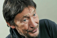 Умер британский певец Крис Ри