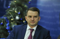 Лимит на подарок учителю предложили увеличить более чем в три раза