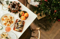 Новогодний стол‑2026: идеи для праздничного меню и красивой сервировки