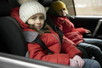 Увеличены штрафы за перевозку детей в машине без автокресла