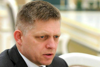 Фицо на русском языке поздравил словаков с Новым годом