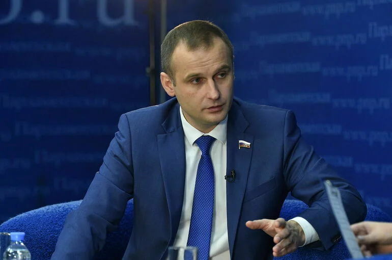 Депутат Леонов: Передвижные аптеки будут приезжать к клиентам регулярно