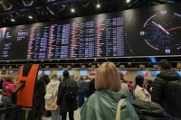 В московских аэропортах задержаны более 40 рейсов