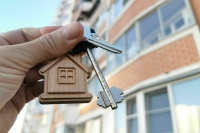 Приставы занялись выселением Долиной из проданной квартиры