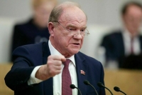 Зюганов призвал страны объединиться и защитить Мадуро