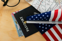 ТАСС: США приостановили выдачу только иммиграционных виз