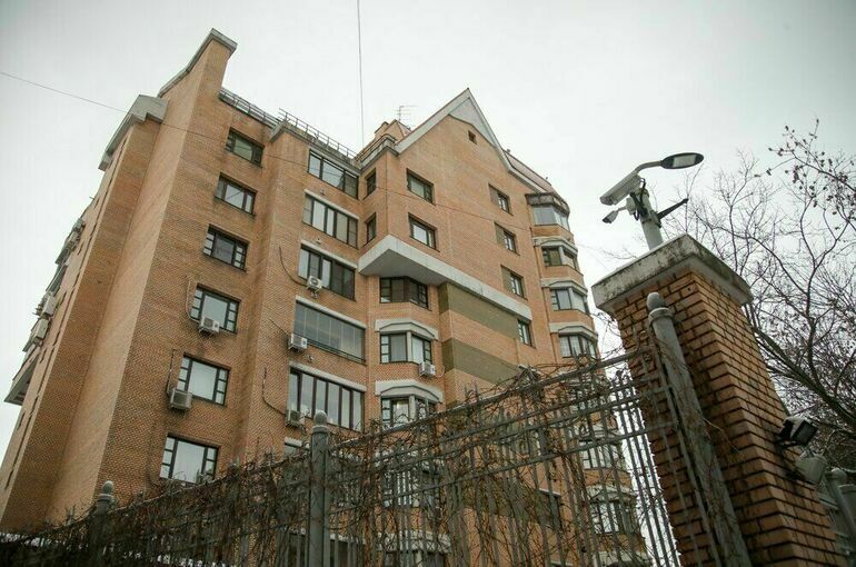 Приставы передадут Лурье ключи от квартиры Долиной 19 января