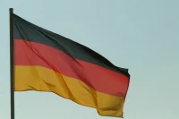 Spiegel: Германия высылает сотрудника посольства России