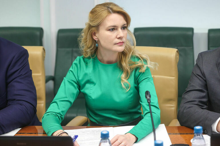 Сенатор Лантратова рассказала, как проходят выборы в Уганде