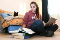 Депутат предложил изменить процедуру перехода на семейную форму обучения