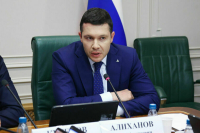 Алиханов предложил запретить госзакупки импортных товаров легкой промышленности