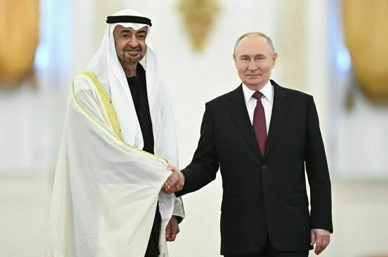 Путин встретился с президентом ОАЭ в Кремле