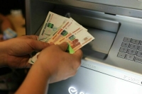 Пополнение через банкоматы хотят ограничить миллионом рублей в месяц