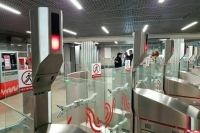 Депутат: Охрана в метро не будет смотреть переписки пассажиров