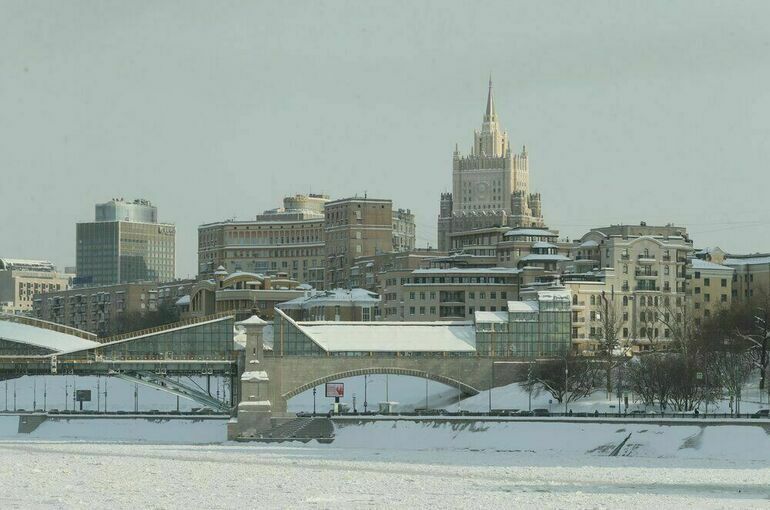 Москвичам спрогнозировали потепление до +3 градусов к выходным