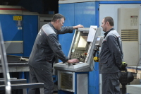 Время простоя по вине работодателя предложили оплачивать в полном объеме