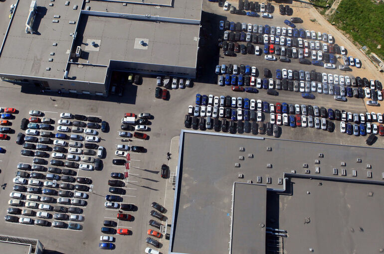 Срок уплаты утильсбора для крупных автопроизводителей перенесли на декабрь