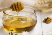 Елена Саратцева: Чаще всего подделывают гречишный, липовый и акациевый мед