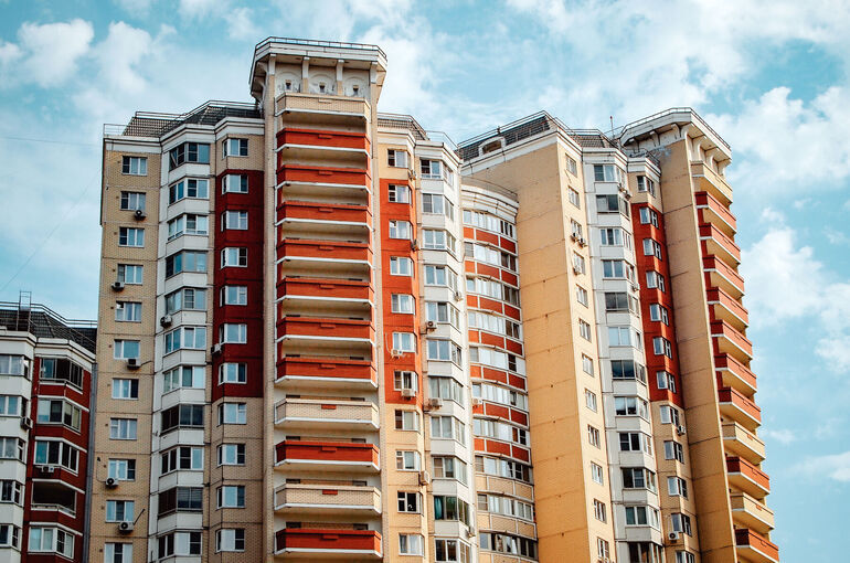 Штрафы за незаконные хостелы и бани в многоэтажках хотят повысить вдвое