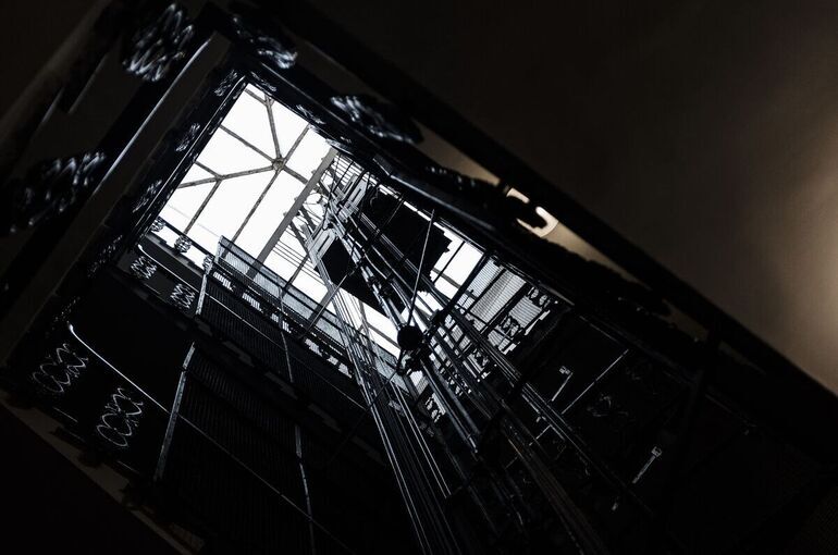 Шесть россиян пострадали при падении лифта в отеле на Пхукете