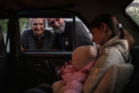 Прабабушек и прадедушек с правнуками просят признать близкими родственниками 