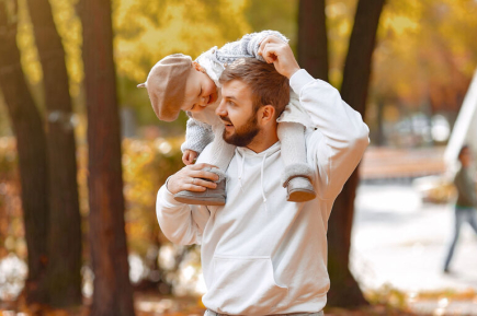 В России сформируют институт ответственного отцовства