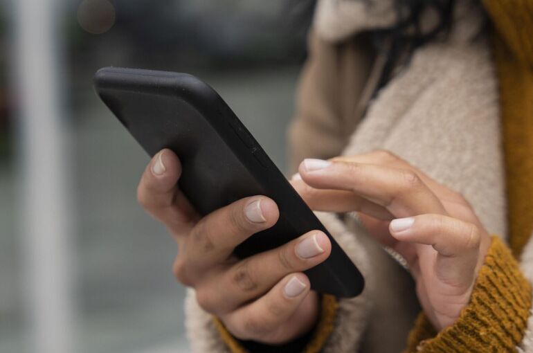 В MAX запустили чат-бот для получения уведомлений с «Госуслуг»