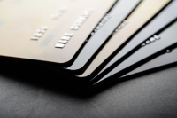 ЦБ готов рассмотреть повышение лимита по числу карт в одном банке до 10