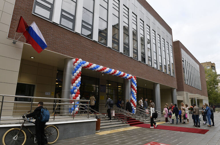 Полиция предупредила более 20 нападений в учебных заведениях в 15 регионах