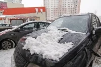 Россиянам рассказали, как получить компенсацию за ущерб от упавшего снега или льда
