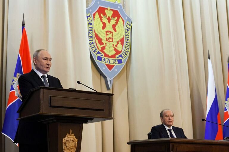 Путин: Противник делает ставку на индивидуальный и массовый террор