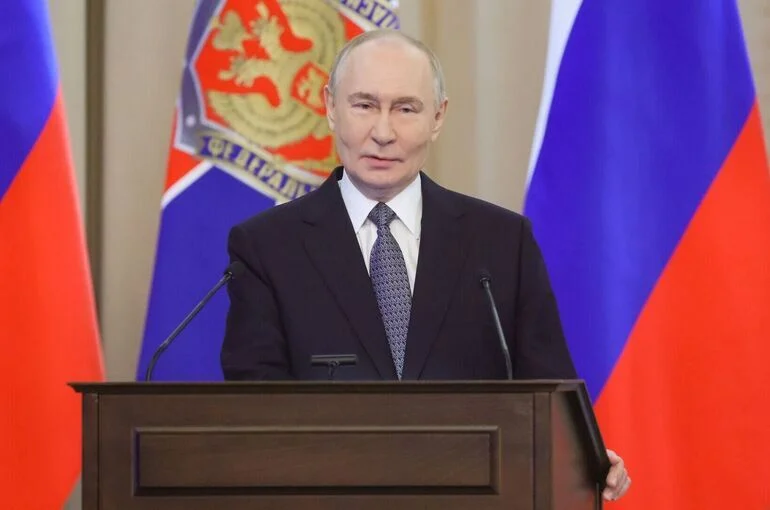 Путин: ФСБ вносит важнейший вклад в защиту безопасности россиян