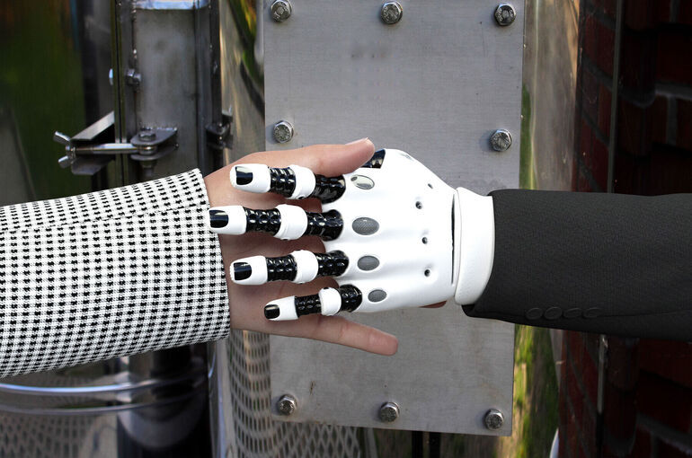 Мишустин сообщил о подготовке законопроекта с критериями ИИ