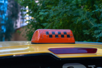 Депутат разработал законопроект о перевозках самозанятыми на личных авто