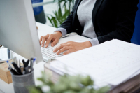 Роскомнадзор предупредил о мошеннических рассылках с запретом VPN на работе