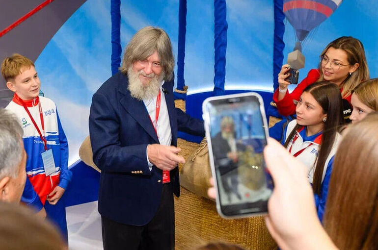 Вдохновляющий полет на крыльях 