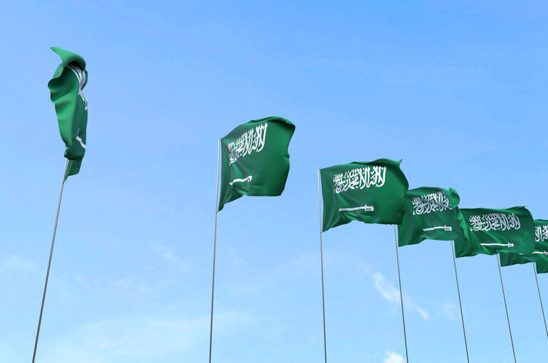 Reuters: Беспилотник ударил по НПЗ Aramco в Саудовской Аравии