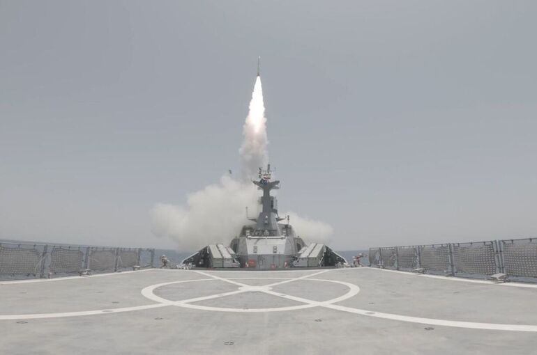 КСИР объявил о 12-м запуске волны ракет по объектам США и Израиля