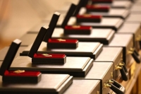 Справороссы предложили присваивать «Ветерана труда» по единым правилам