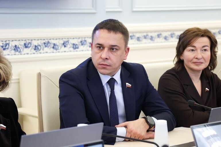 Сенатор Гибатдинов вместо ОГЭ/ЕГЭ предложил вернуть прежние экзамены по билетам