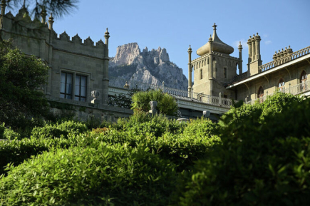 Почему Алупка стала главным городом музейного туризма в России