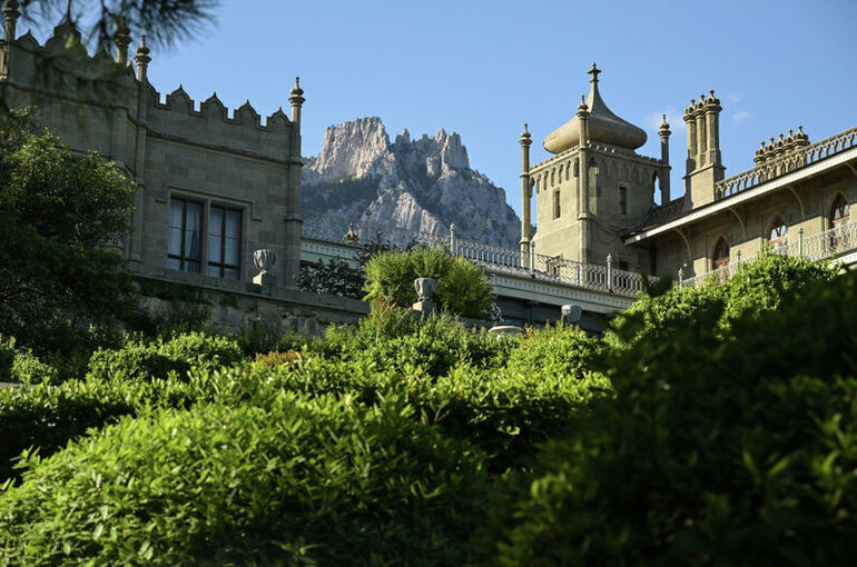 Почему Алупка стала главным городом музейного туризма в России