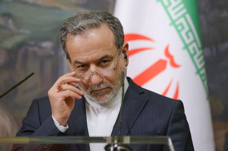 Арагчи рассказал, как Россия помогает Ирану в войне с США и Израилем