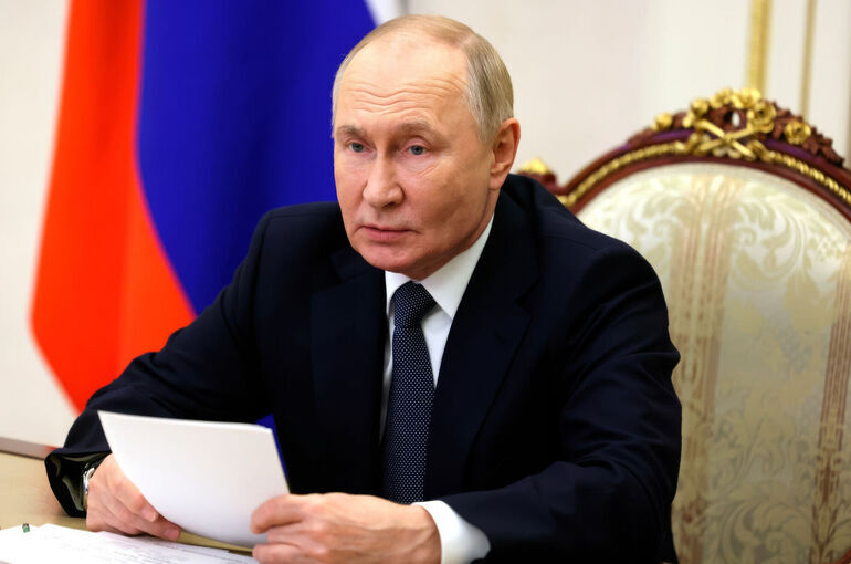 Путин: Российским энергокомпаниям надо использовать момент с ценами на нефть