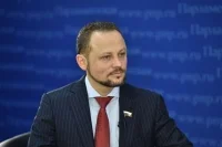 Депутат: Пассажир может потребовать деньги за получасовую задержку рейса