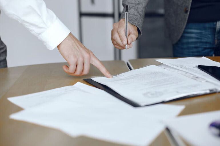 Беженцам и переселенцам бесплатно предоставят юридическую помощь